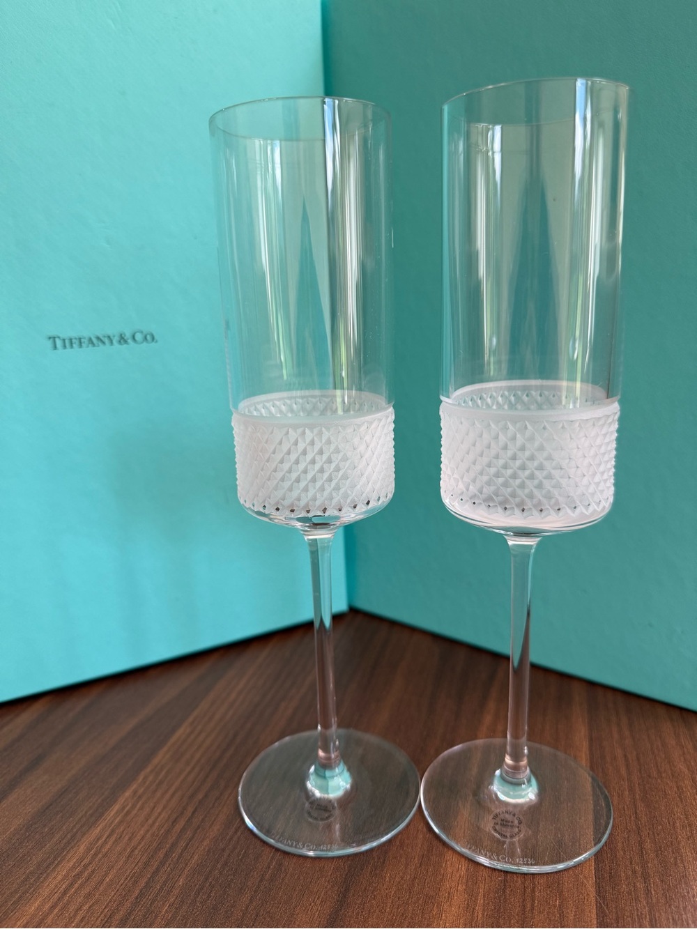 Tiffany & Co. Clear Crystal Champagne Flutes with White Textured Band - Pair